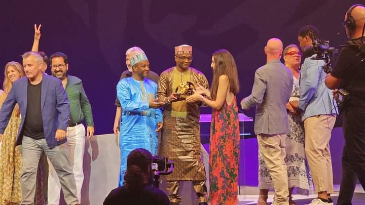 𞤀𞤣𞤤𞤢𞤥 𞤳𞤮 𞤣𞤮𞤱 𞤬𞤭𞥅 𞤬𞤮𞤱 𞤮𞤲 𞤱𞤫𞤤𞤼𞤢𞤲𞤢𞥄𞤥𞤢 𞤷𞤫𞤪𞤲𞤮𞥅𞤩𞤫 .
Au Festival international de Cannes à Lion ( France 🇫🇷 ), mardi 20 juin, le projet #ADLaM a reçu son Prix Award. Une prouesse de deux jeunes guinéens.
#ADLAM est une fierté pour l'Afrique en général