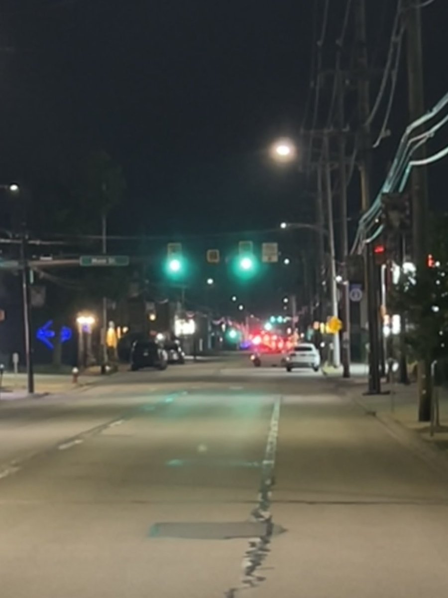 What happened heading out of #coraopolispa toward the bridge?
#kdka #lotsofcops #pgh