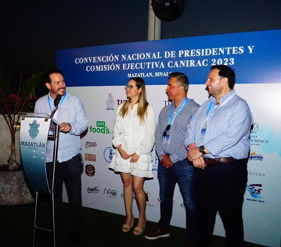 PityVelarde's tweet photo. El compromiso con nuestro Gobernador @rochamoya_ fue fortalecer enormemente la industria de reuniones. Hoy, llega a #Mazatlán la Convención Nacional de Presidentes y Comisión Ejecutiva de @canirac ¡Bienvenidos sean todas y todos al mejor puerto de #México! 🏝️🌊🚢 https://t.co/8pZr6t6EZX