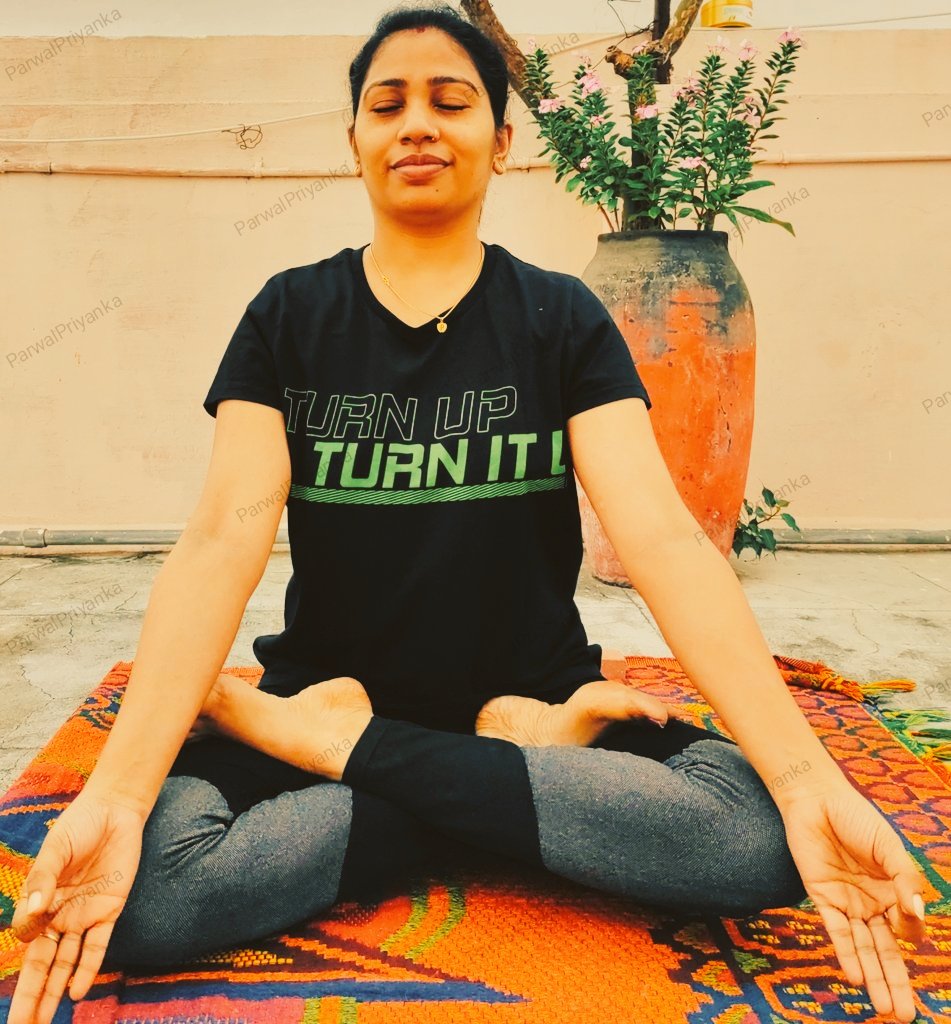 यम, नियम, आसन, प्राणायाम, प्रत्याहार,
धारणा, ध्यान, समाधय: अष्टौ अङ्गानि।

सिद्धांत, व्यक्तिगत अनुशासन, मुद्राएं, जीवन शक्तियों पर नियंत्रण, संवेदना, ध्यान केंद्रित एकाग्रता, ध्यान, और प्रबोधन योग के आठ अंग हैं।
#योग_दिवस
#YogaDay
#internationalyogaday23