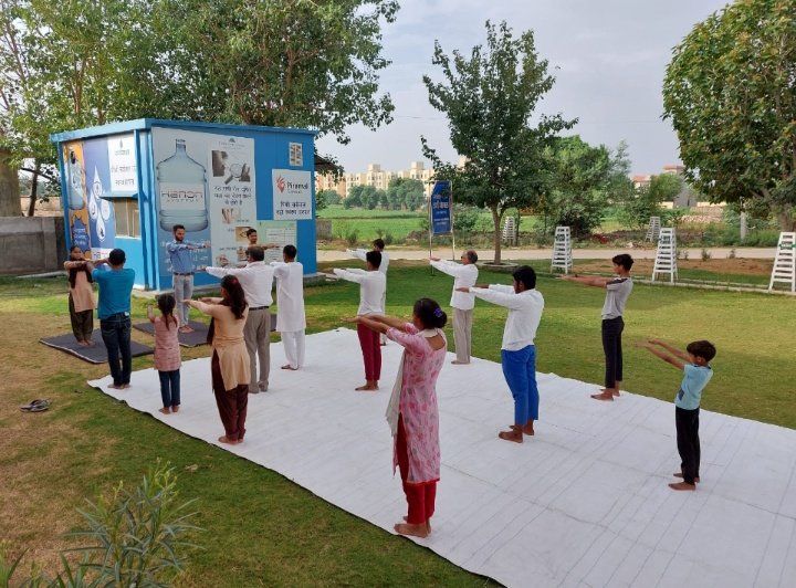 Cho_rakesh_ji's tweet photo. स्वस्थ रहे.. खुश रहे
#Hwc_bureda
#YogaDay2023 
#InternationalDayofYoga2023 
#WHO https://t.co/jhhyKM4eiS