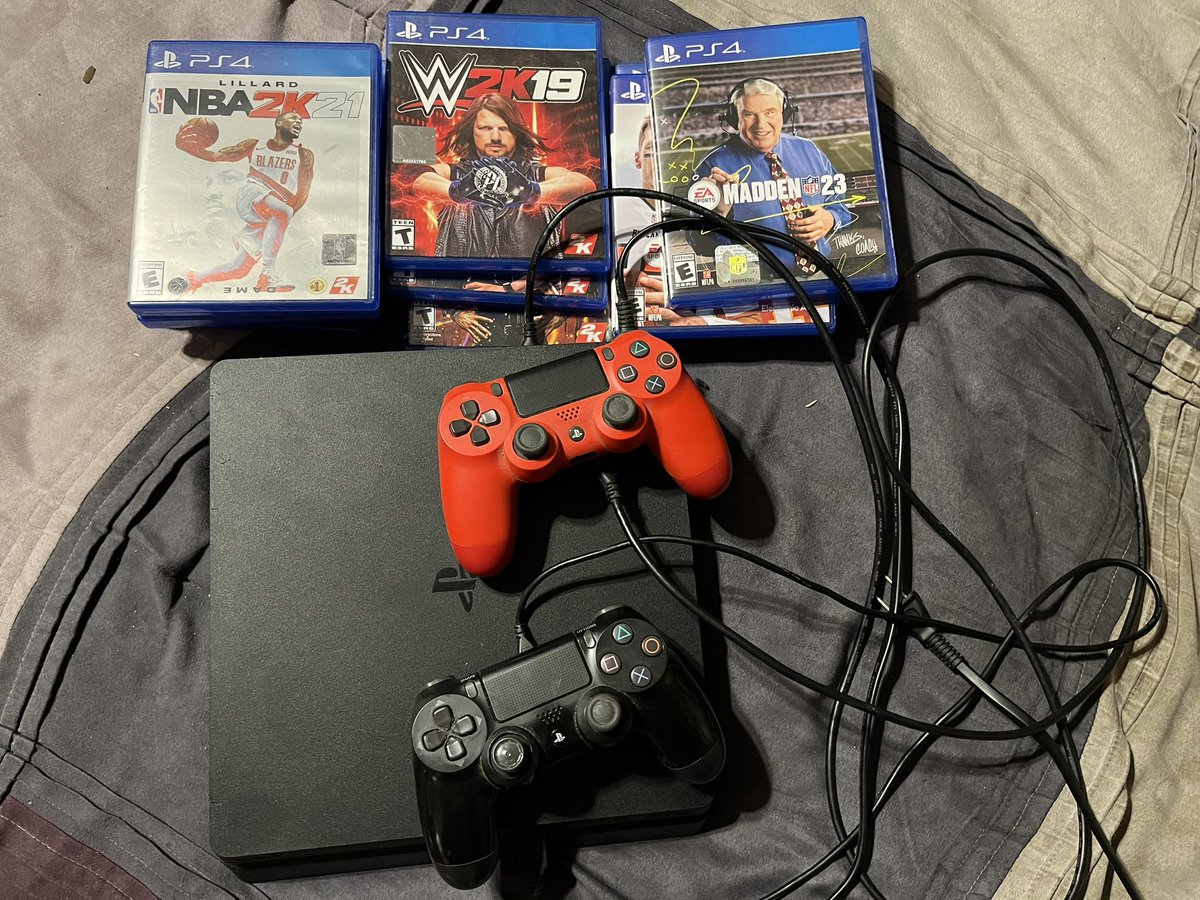 HogTwitter have a PS4 for sell no issues on it, just don’t play with it anymore 200$ plus games
