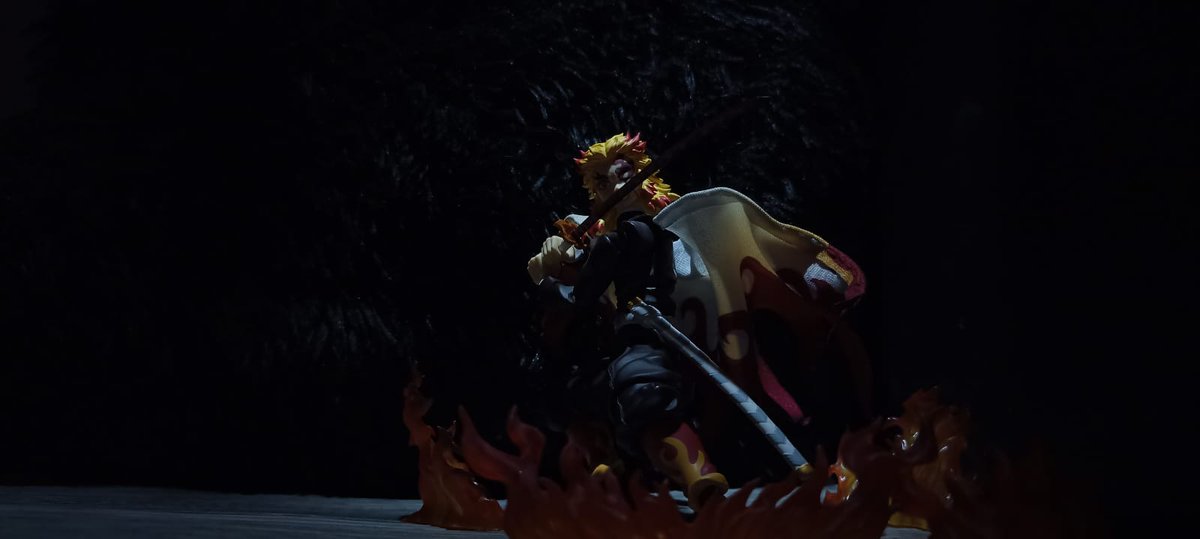 BrisenoFany's tweet photo. Well, I don't really care about combining this drawing account with a photography account 🧐 so I'll upload my figures photos here
#figurephotos #photos#rengoku #collectionfigures #rengokufigma https://t.co/bsBSQCqXO1