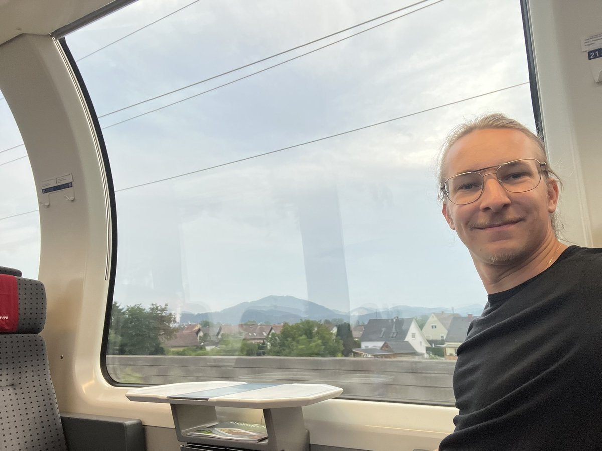 5:25 z Graz a tímto krásným švýcarským vagónem. Přivstat se vyplatilo. 🙂