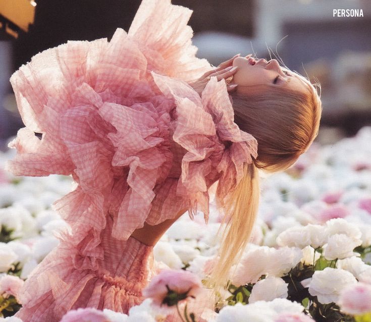 ❁ | Rosita Ilegal tweet media