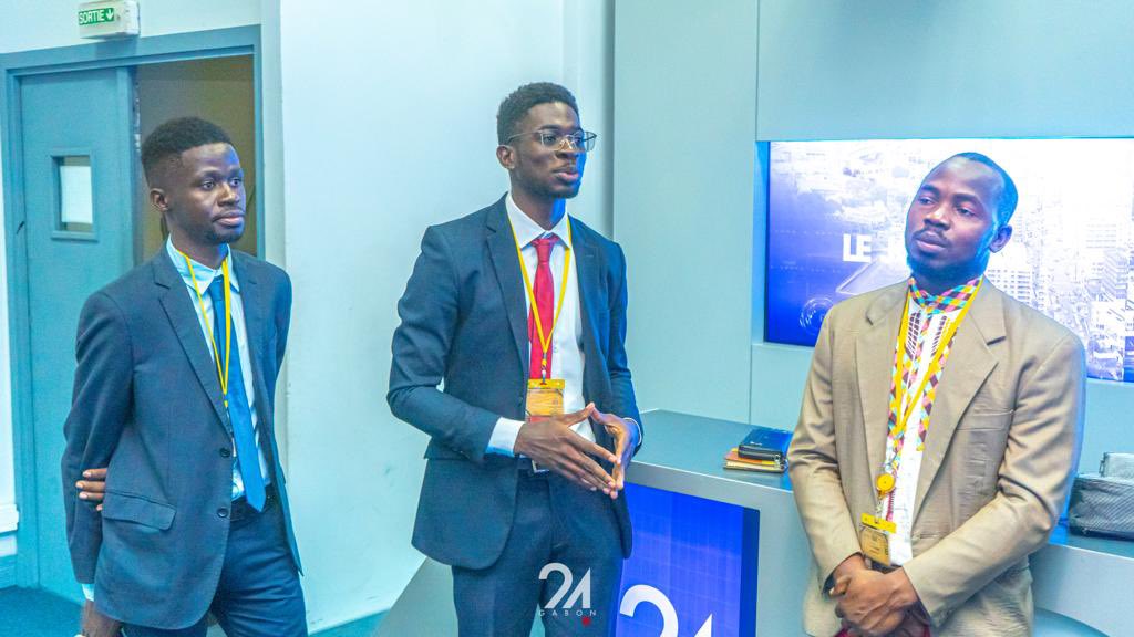ongddb's tweet photo. En vue de mieux connaitre #Gabon24, partenaire dans le cadre de la #Corporete #championchip, une visite guidée de l'entreprise a été effectué le vendredi 16 juin, suivi d’une séance de travail sur la formalisation du partenariat entre Gabon 24 et l’ONG DDB
#Gabon24
#RGEDD https://t.co/CFvWd7wPNf