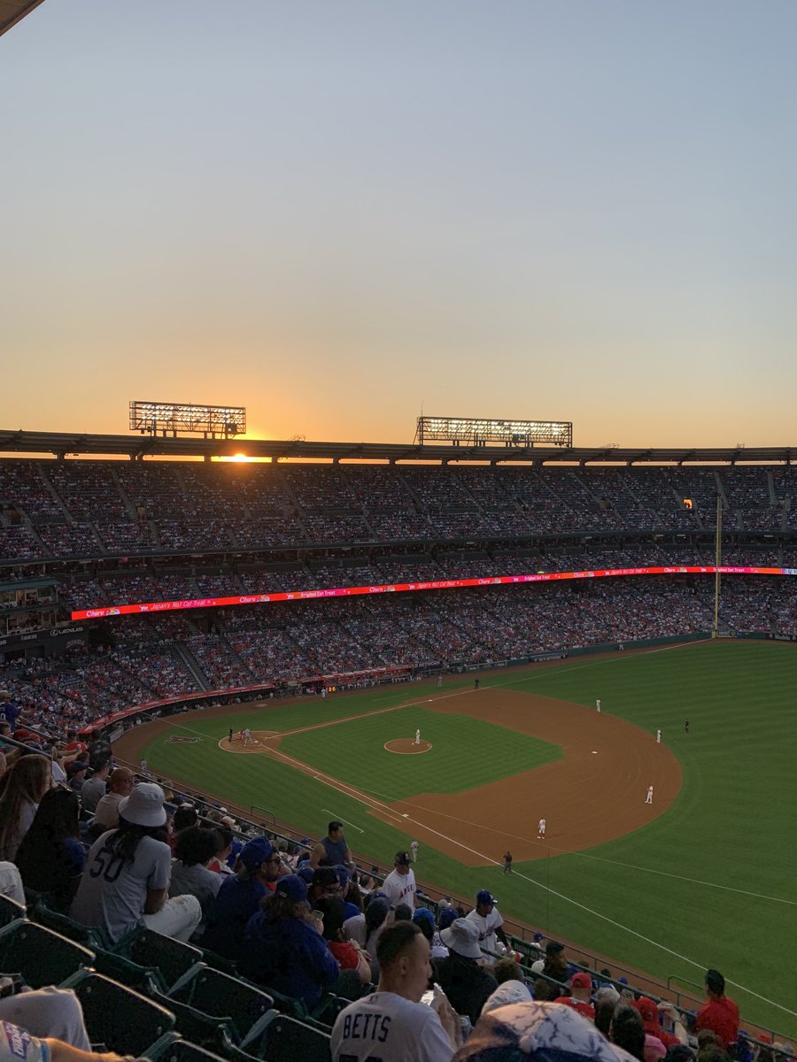 Let’s go @Dodgers vs @Angels ⚾️💙 #kershawvsohtani #freewayseries #baseballsky #angelstadium