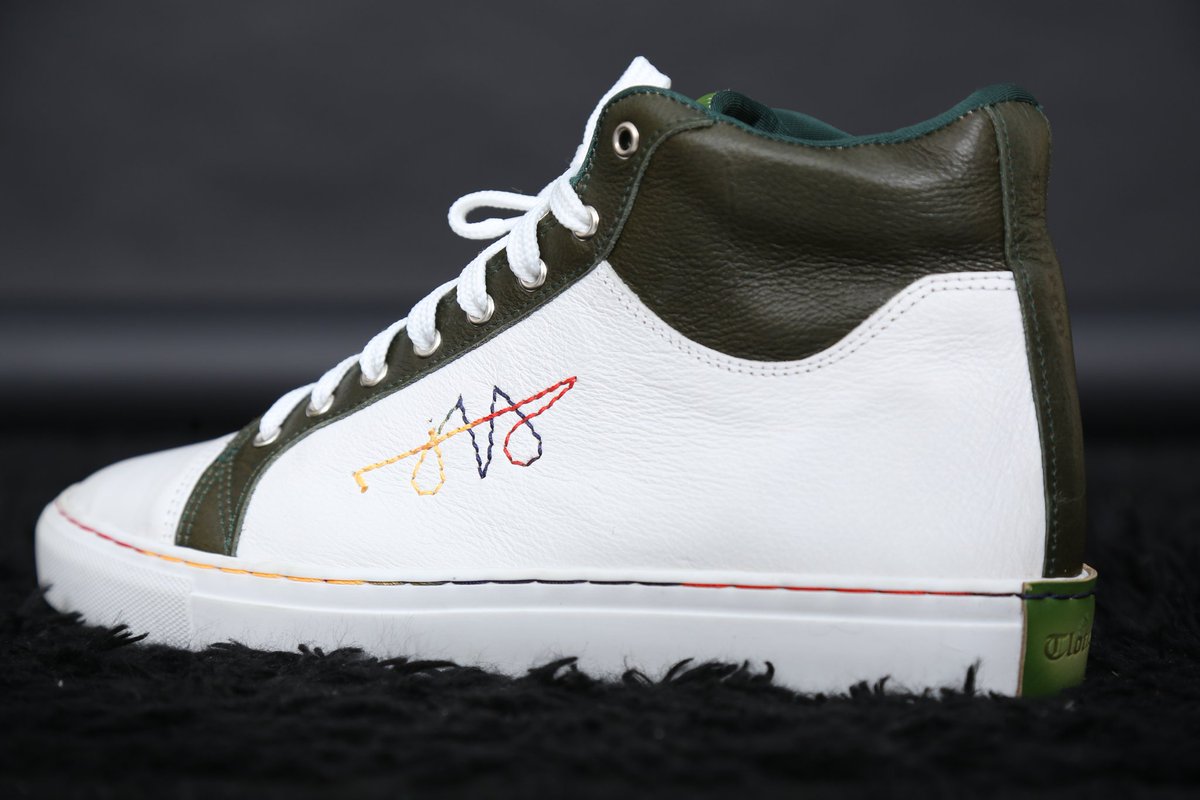 IkeLekgoro's tweet photo. We craft legend shoes https://t.co/5iNtXBPkfi