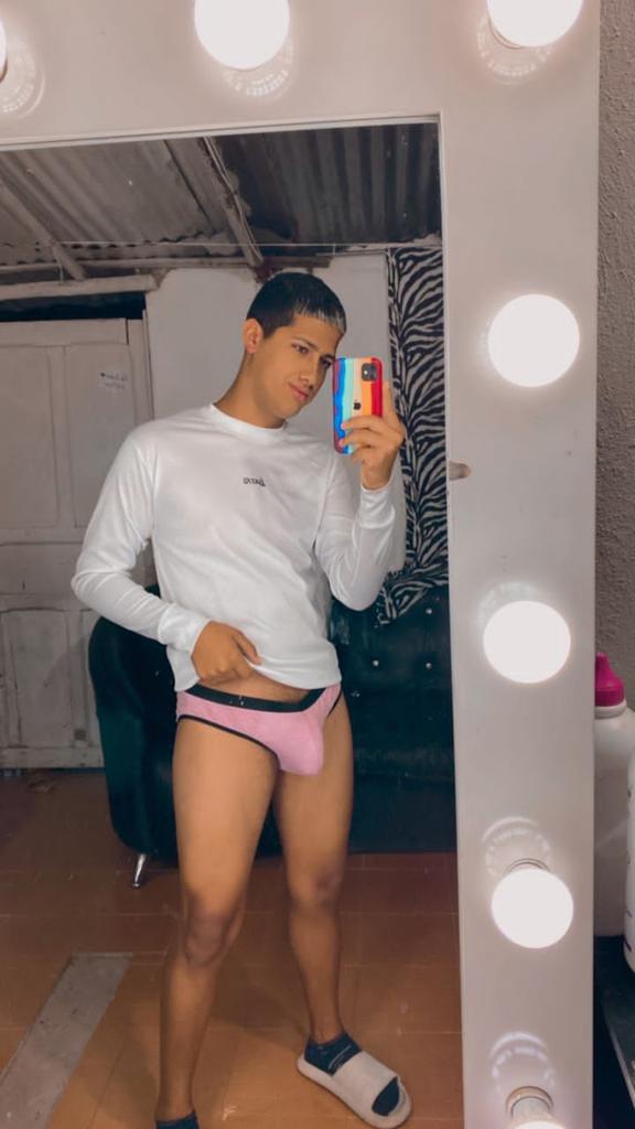 Aiversonfox's tweet photo. Hola que tal si quieres algo más rico llega al DM 😈🥵 https://t.co/Ji91peutSe