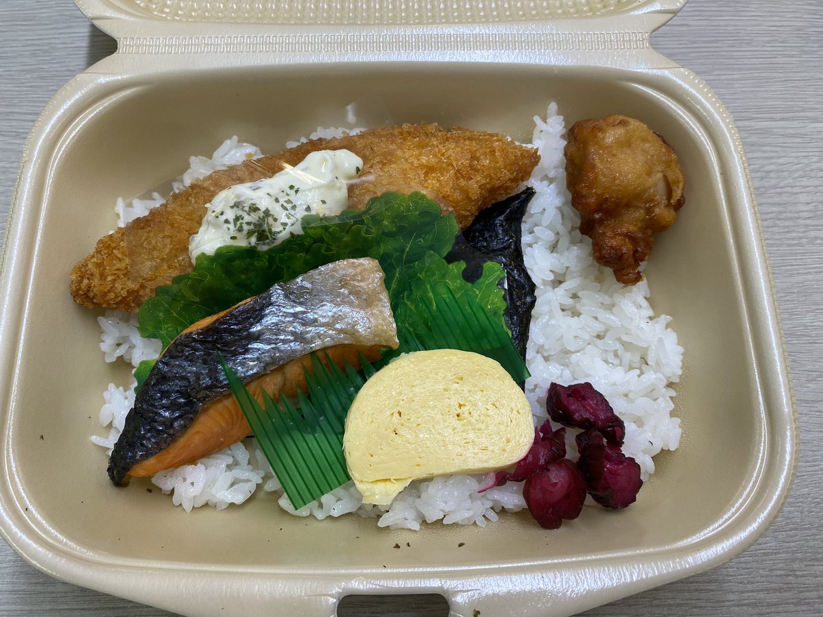 久しぶりな気がします。
#西鉄ストア　#オリジナル日替わり弁当
#人気のおかず盛のりタル弁当