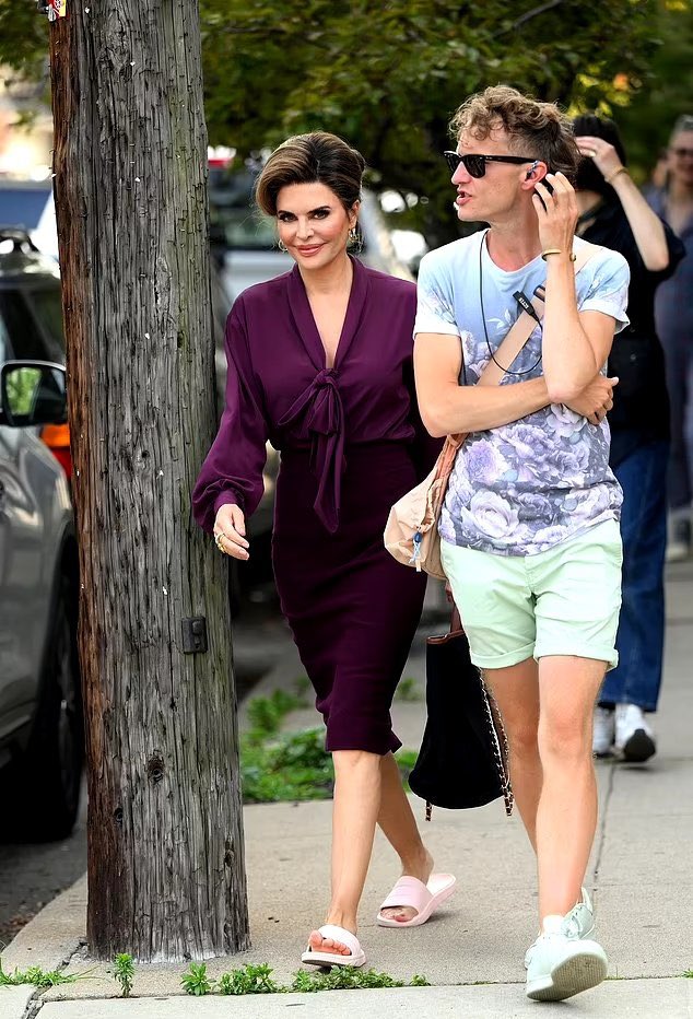 Lisa Rinna spotted filming “American Horror Stories” Season 3 in New Jersey earlier today.