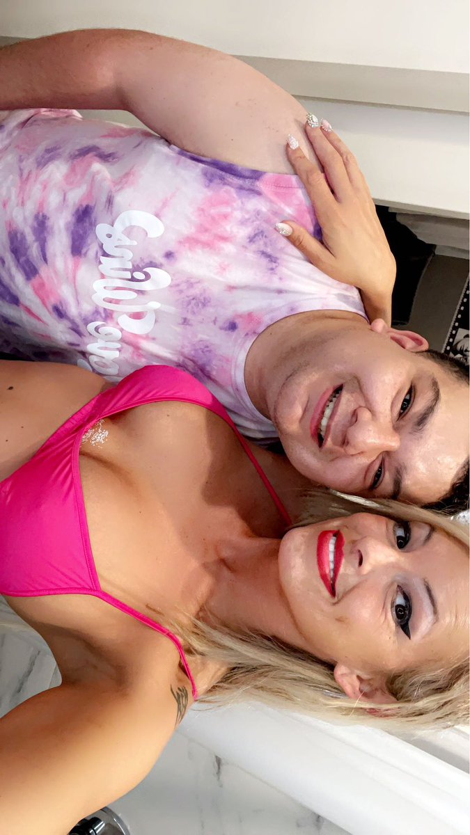 JasonHe09081878's tweet photo. I had a amazing Tickling Session last night with my Queen and friend Bella ink she made me her Bitch last night 🤗🤗🙈🙈💕💕💕💅💅 thank you for making me laugh like a Girl 🙈🤗🤗💕💕💕 @BellaInksClips @pricessa_bella @sexygirlsfeet1 #queen #birthdaybitch #Tickless https://t.co/Jv8QeZnJEN