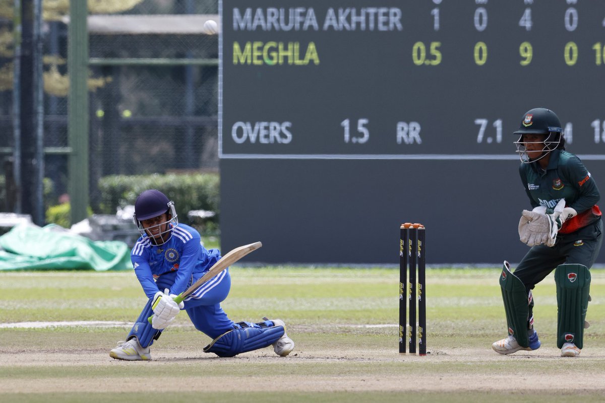 End of Powerplay!

India 'A' move to 28/1 after 6 overs. 

Follow the match ▶️ bcci.tv/events/112/wom… #ACC

📸 Asian Cricket Council

#WomensEmergingTeamsAsiaCup | #ACC