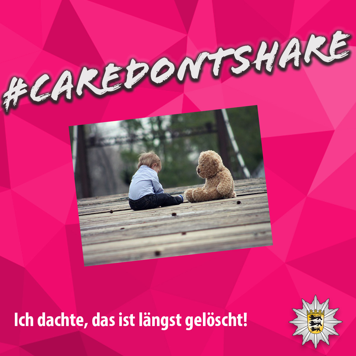 PolizeiAalen's tweet photo. +++ Ich dachte, das ist längst gelöscht+++
Das Netz vergisst nichts. Digitale Bilder können ganz einfach vervielfältigt werden. Löschen ist beinah unmöglich. Denk daran, bevor ihr Bilder eurer Kinder postet.
#caredontshare https://t.co/VkNrmi7yek