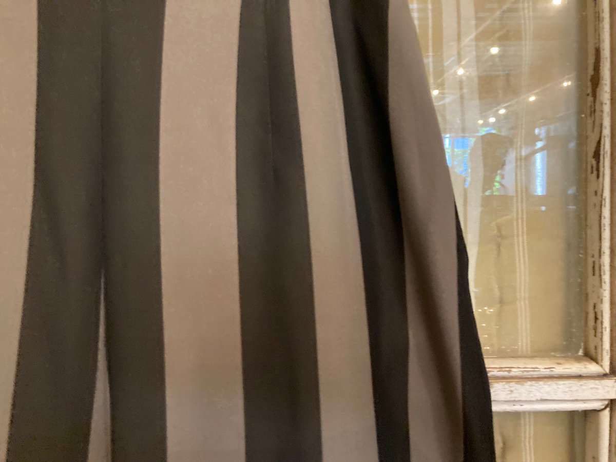 ・・・商品紹介・・・

レディース　ストライプパンツ

下北沢 古着屋
meadow by flamingo