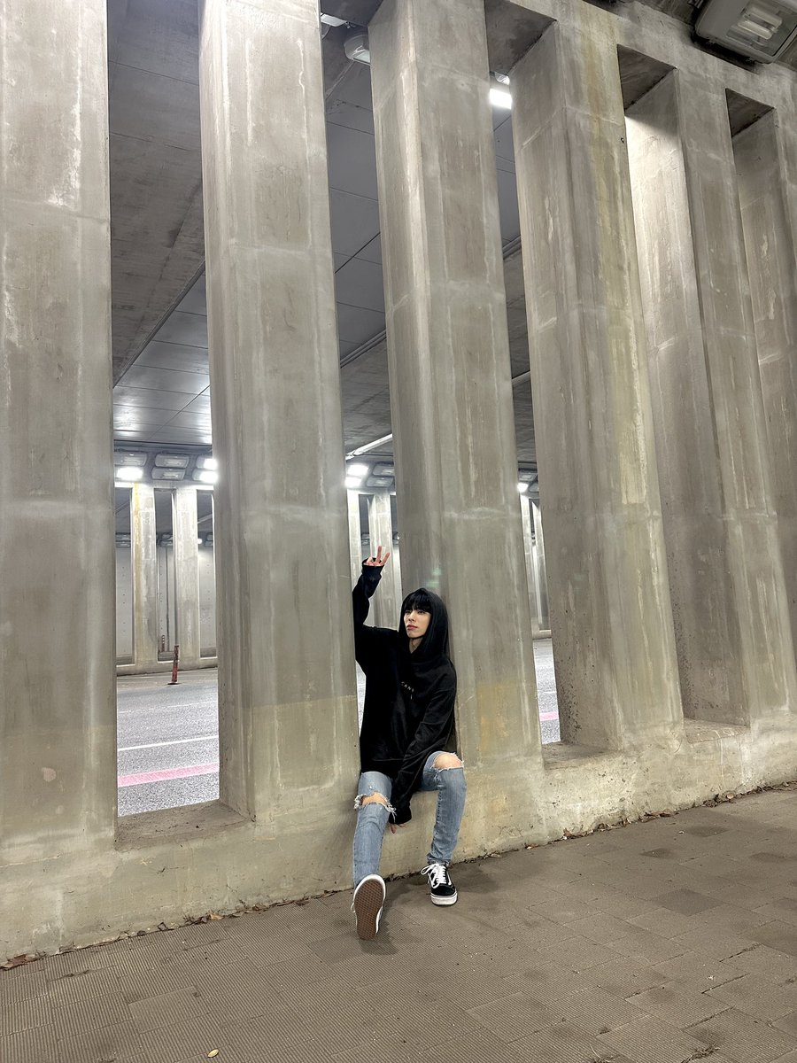 CIX_twt's tweet photo. 후드곤😎🖤

#CIX #FIX #BX #이병곤 #병곤 #평픽사💙 https://t.co/vliIwjEIzs