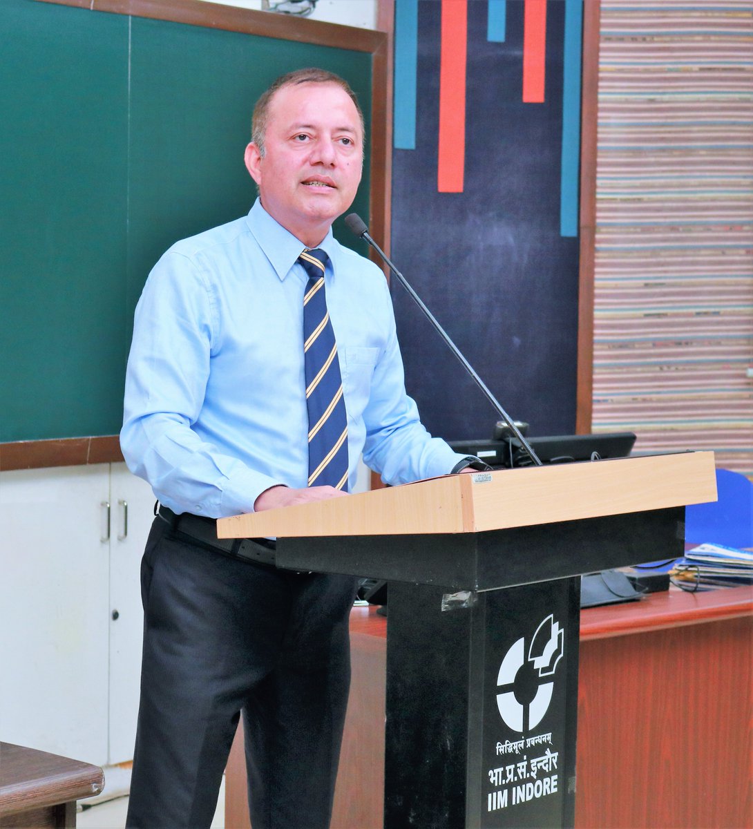 IIM_I's tweet photo. Prof. @askhimanshurai redefined #IPBA: Introspect, identify your Purpose, Be compassionate, and take conscious Action, he said. (2/4)

#IIMIat26 #IIMI #IIMIndore #Upskilling #BusinessAnalytics https://t.co/LC4saqalKR