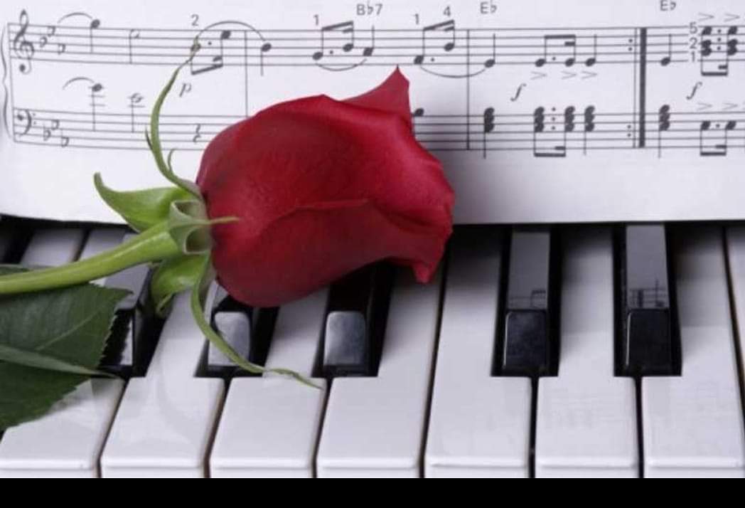 levendeen85700's tweet photo. " On s'immerge dans la musique comme dans un rêve mélodieux pour s'évader d'une réalité assourdissante " 🎵🎵💗
Belle journée à tous et ce soir bonne soirée musicale à tous🎤🌠
#citation #FeteDeLaMusique2023
#musicalement #musique #pensée https://t.co/G0zeUH69dv