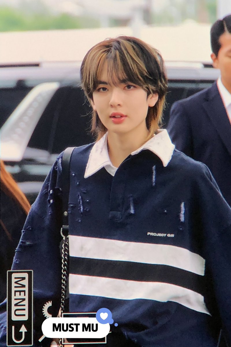 MustMu914's tweet photo. 230621 ICN🛫
#이펙스 #뮤 #서경민 #MU #EPEX https://t.co/njJLZKJjg1