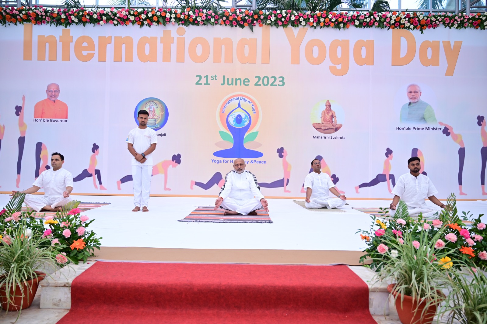 योग शरीर और मन दोनों को स्वस्थ बनाता है: राज्यपाल-Yoga makes both body and mind healthy: Governor