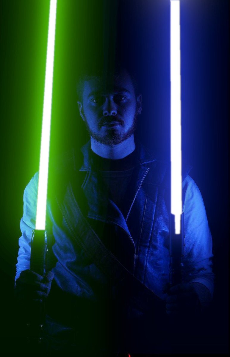 Some cal lightsaber experimenting! What's everyone's favourite combo here? I really like double blue but the green blue (aayla secura) combo also looks really nice! And this pose gives me madddd starkiller vibes!!! 😌

📷 @steamkittens 
🎨 @cherne_matthew

#cal #calcestis #jedi