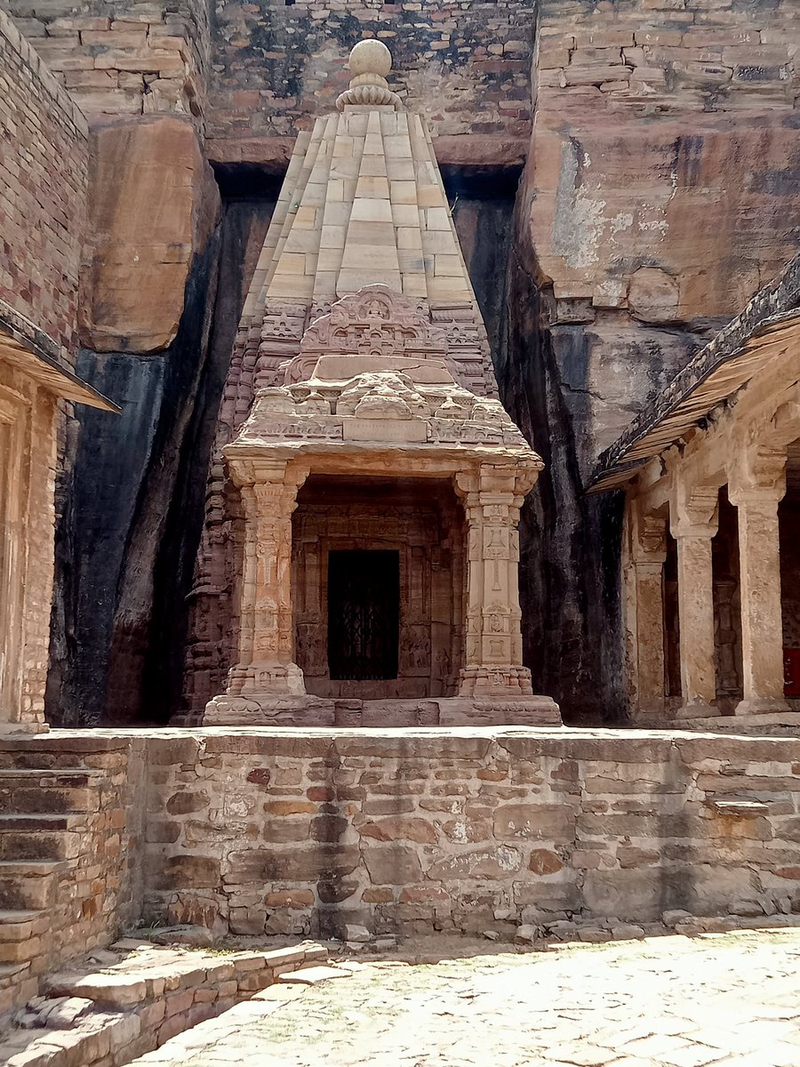 CHATURBHUJ TEMPLE
 
THIS TEMPLE IS EXCAVATED FROM THE SOLID ROCK THE INSCRIPTION IN  TEMPLE CONTAINS THE FIGURE OF ZERO (0) IN NUMERICAL FORM, USED PROBABLY FOR THE FIRST TIME IN GWALIOR REGION. THE TEMPLE WAS CARVED OUT DURING THE REIGN OF PRATIHARA KING BHOJDEVA IN 876 A.D