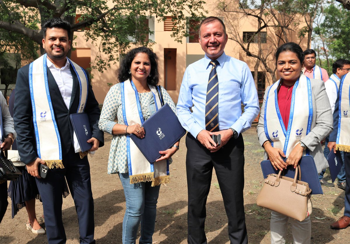 askhimanshurai's tweet photo. Congratulations to the talented graduates of the 13th Batch of IPBA at @IIM_I! It was a pleasure interacting with all of you. Best wishes for your future endeavors! (3/3)

#IIMIat26 #IIMI #IIMIndore #IPBA https://t.co/9dLRbJejYu