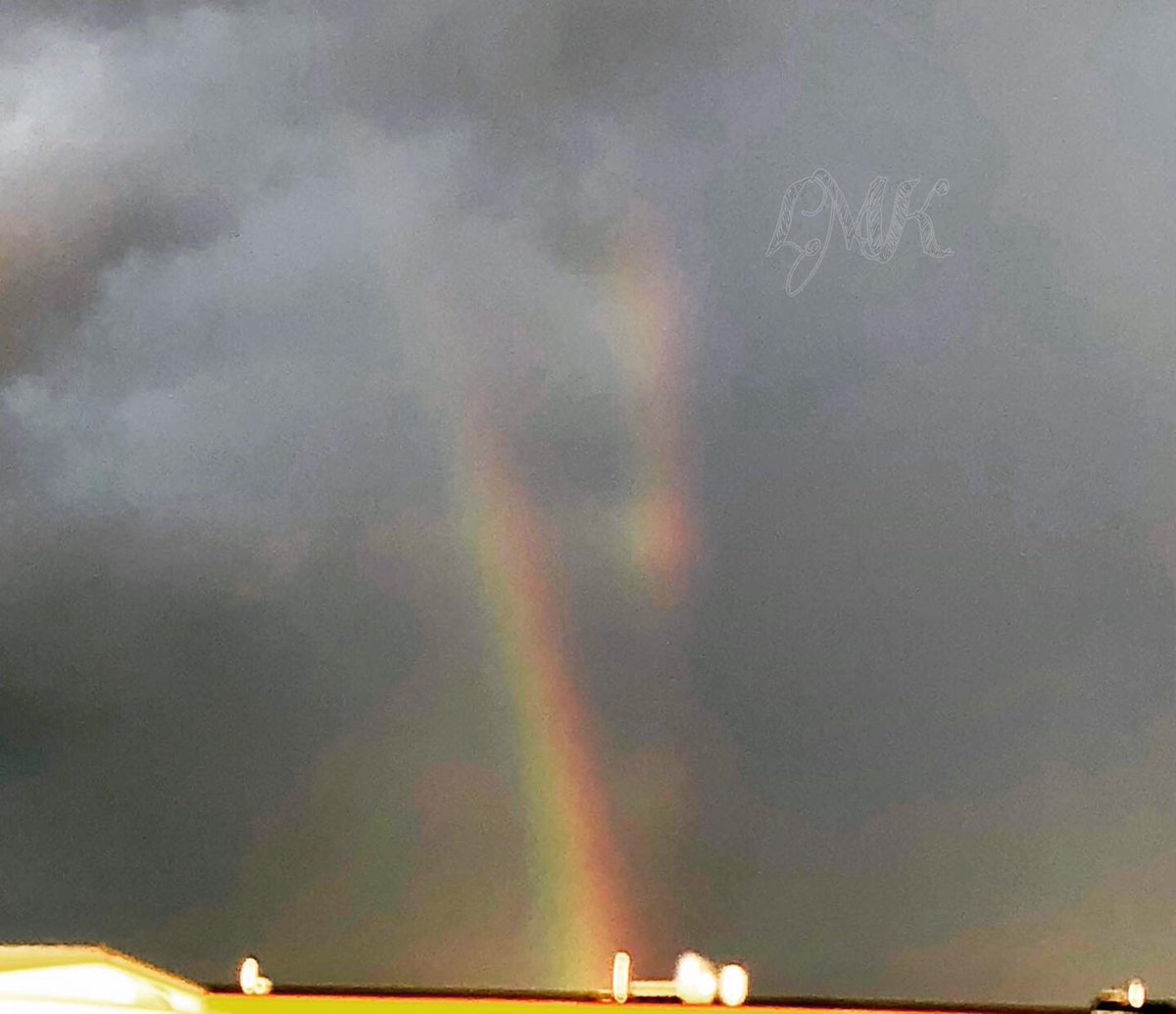 cheermommax2's tweet image. A couple of rainbows after a couple of rainy days!! 🌧️ 🌈 #lastdayofspring #yegwx #yeg