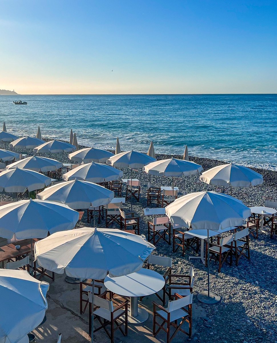 [ #nice06 | #cotedazur ]
Jour de #Plage ♥
.
➡️l8r.it/cdQt
.
#LavergneEugenie #CotedAzurFrance #visitcotedazur #promenadedesanglais #explorenicecotedazur #southoffrance #frenchriviera #ExploreFrance #FranceTourisme #nicefrance #ilovenice @visitcotedazur @ExploreNCA