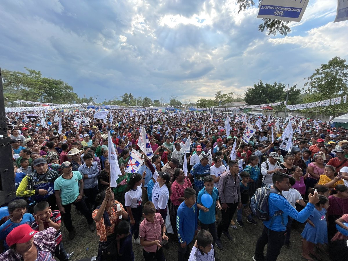 lecsanmerida36's tweet photo. ¡Gran cierre de campaña! 🇬🇹 

Estamos comprometidos a cambiar nuestros país, con tu apoyo este 25 de junio votando por @lecsanmerida36 para presidente. ¡Lo lograremos! 🙌🏾

#LecsanPresidente #PrimeroSeguridad #VotaHumanista #PartidoHumanista #Eleccciones2023 #CierreDeCampaña https://t.co/96E9yohoj8
