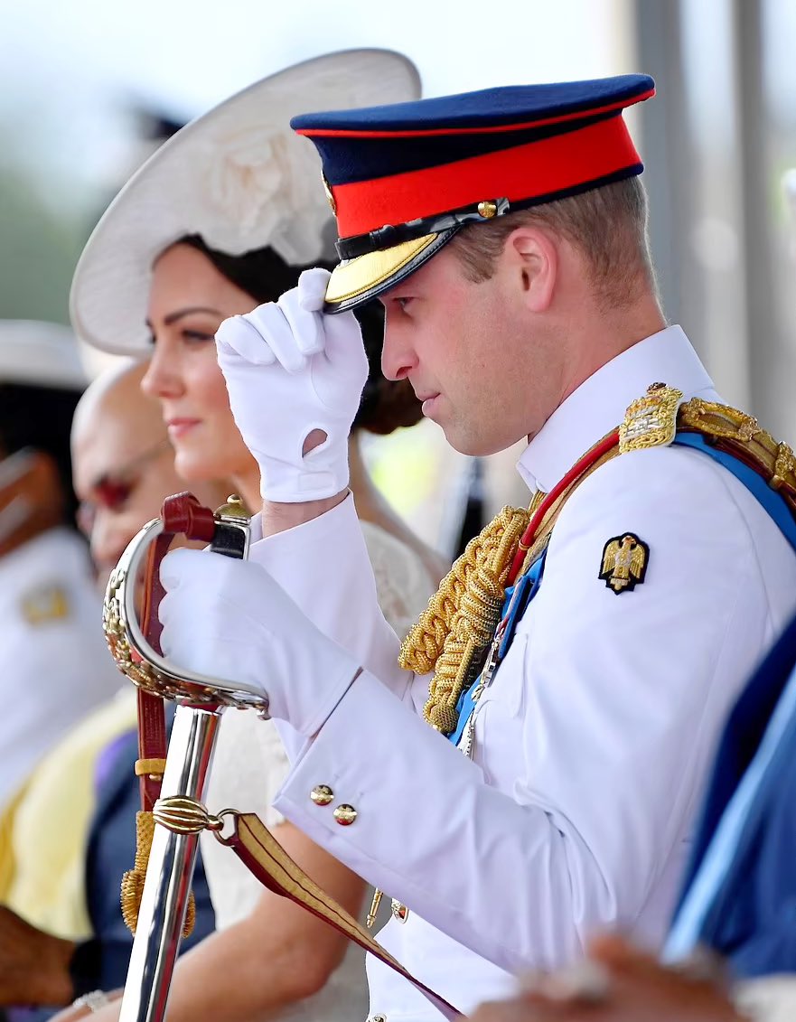 Speaking on the occasion of his father’s Coronation, his heir Prince William said:

“I commit myself to serve you all: King, country and commonwealth. God save the King!' 👑
#HappyBirthdayPrinceWilliam