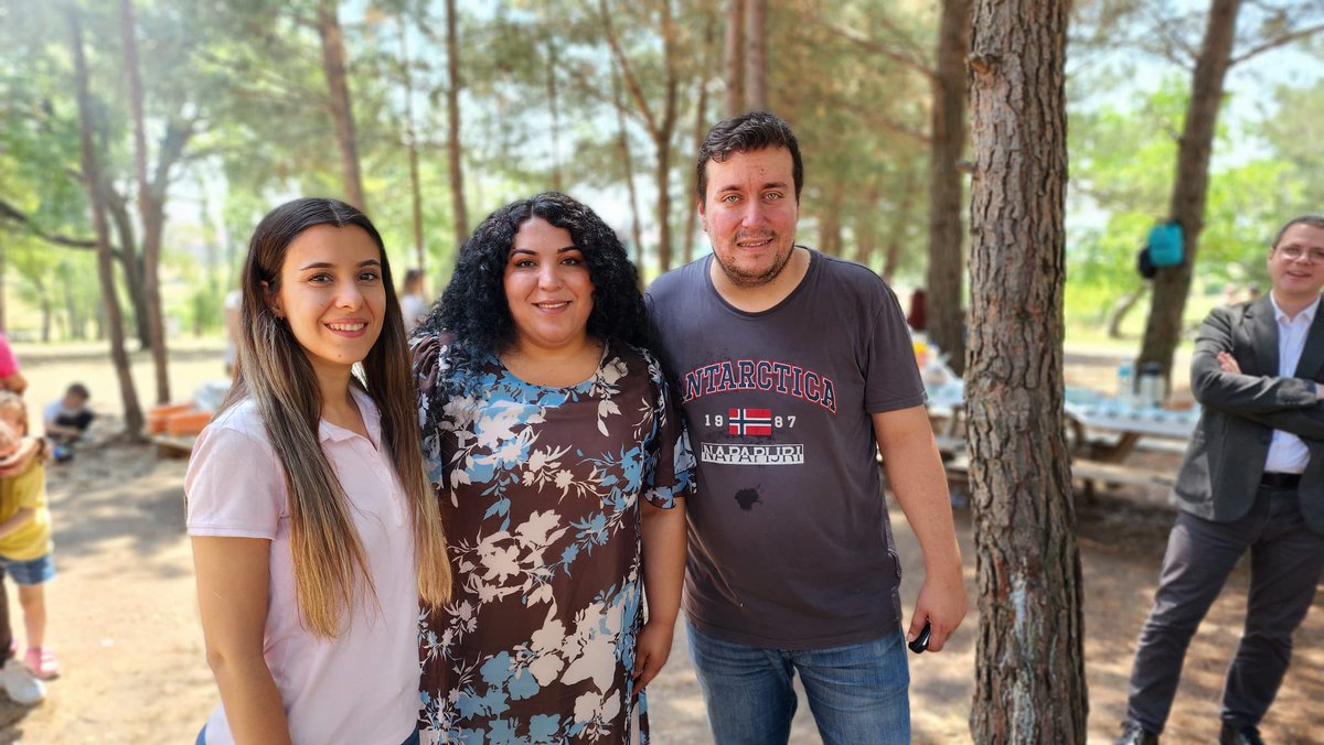 Mehmet Fatih Tüfekçi (@mftufekci) on Twitter photo Genel merkez akademik heyet olarak Lüleburgaz Doğa Kolejini ziyaret ettik.Yönetici ve öğretmenlerimizle buluştuk. <a href="/cigdemmolla/">Dr. Çiğdem Mollaibrahimoğlu</a> <a href="/cigdemkarakas16/">Çiğdem Karakaş</a> <a href="/DogaOkullari/">Doğa Koleji</a> <a href="/berivandulger/">Berivan Dülger</a> <a href="/UdoKywall/">Udo Kywall</a> <a href="/binici_yesim/">Yeşim Binici Köseoğlu</a> <a href="/hseyindass/">hüseyin daş</a> <a href="/hasanxozturk/">Hasan Öztürk</a> Genel merkez akademik heyet olarak Lüleburgaz Doğa Kolejini ziyaret ettik.Yönetici ve öğretmenlerimizle buluştuk. <a href="/cigdemmolla/">Dr. Çiğdem Mollaibrahimoğlu</a> <a href="/cigdemkarakas16/">Çiğdem Karakaş</a> <a href="/DogaOkullari/">Doğa Koleji</a> <a href="/berivandulger/">Berivan Dülger</a> <a href="/UdoKywall/">Udo Kywall</a> <a href="/binici_yesim/">Yeşim Binici Köseoğlu</a> <a href="/hseyindass/">hüseyin daş</a> <a href="/hasanxozturk/">Hasan Öztürk</a>