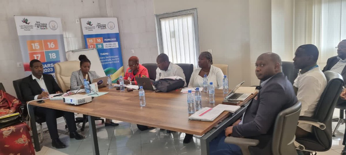 Démarrage ce matin d'une session de travail  sur la formation des formateurs en Couture, une initiative du @METFPE et ITC. La réunion rassemblait les formateurs venus de Côte d'Ivoire, l'équipe <a href="/ITCenGuinee/">ITC en GUINÉE</a> et le @METFPE.