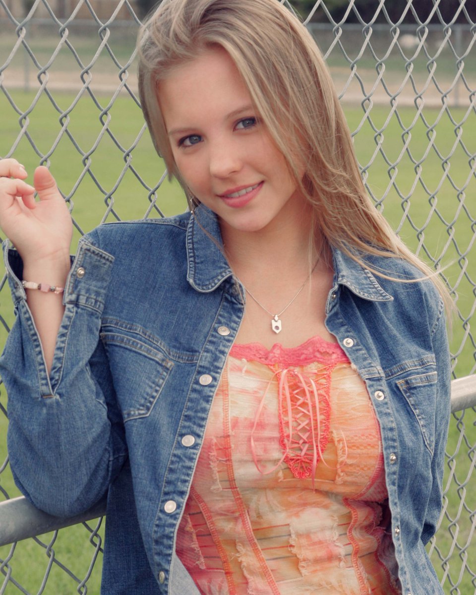 Dawson Miller on Twitter: "Every glance from these eyes tells a story—stories of love, hope, and