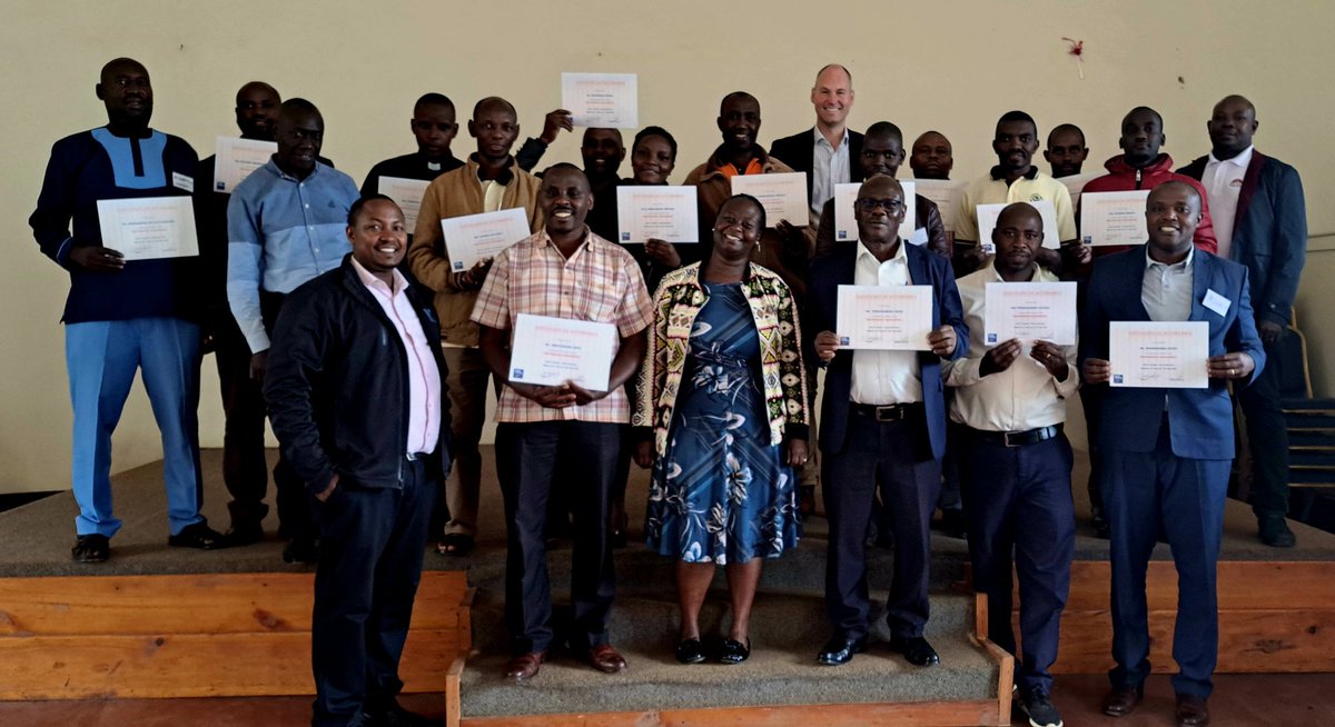 We have today concluded performance management training for 11 SACCOs in Kigezi region in bid to support them and enhance access to finance for small holder farmers in Horticulture. #HortiMAP #HCL
<a href="/Agriterra/">Agriterra</a>UG @Agriterra <a href="/TechnoServe/">TechnoServe</a>