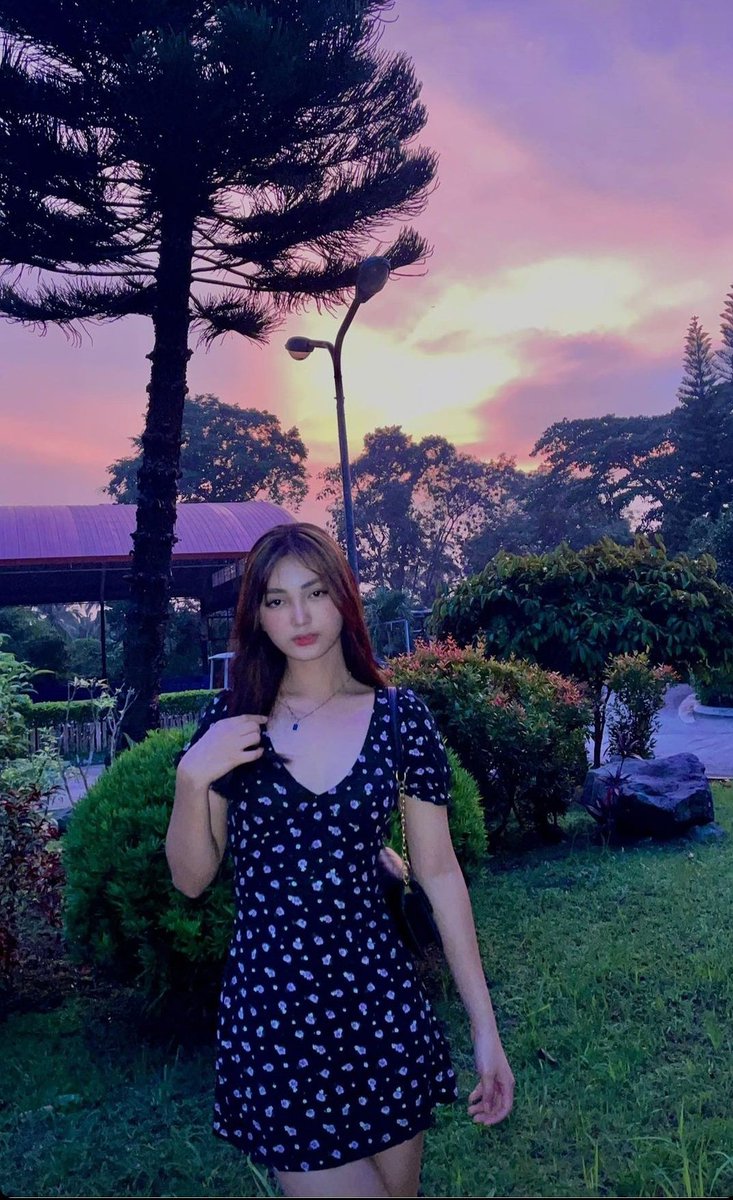 sexyashleyyyy's tweet photo. F*CK IT SENDING MY S3XTAPE TO EVERYONE WHO LIKES!

#alterpinayvideos #alterpinayph #alterphilippines #alter #alterph https://t.co/bG4IWAGrBB