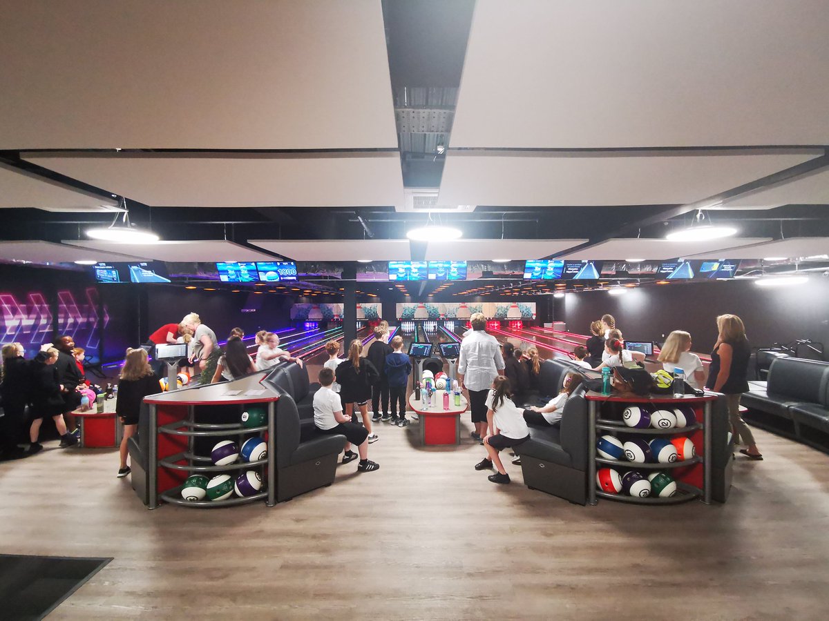 arliestameside's tweet image. Day 3 of National Sports Week! Year 3 are thoroughly enjoying the  Hyperbowling experience today! Thank you to @active_tameside for organising. @ArliesSport @YouthSportTrust #nationalsportsweek2023 #buildingopportunities