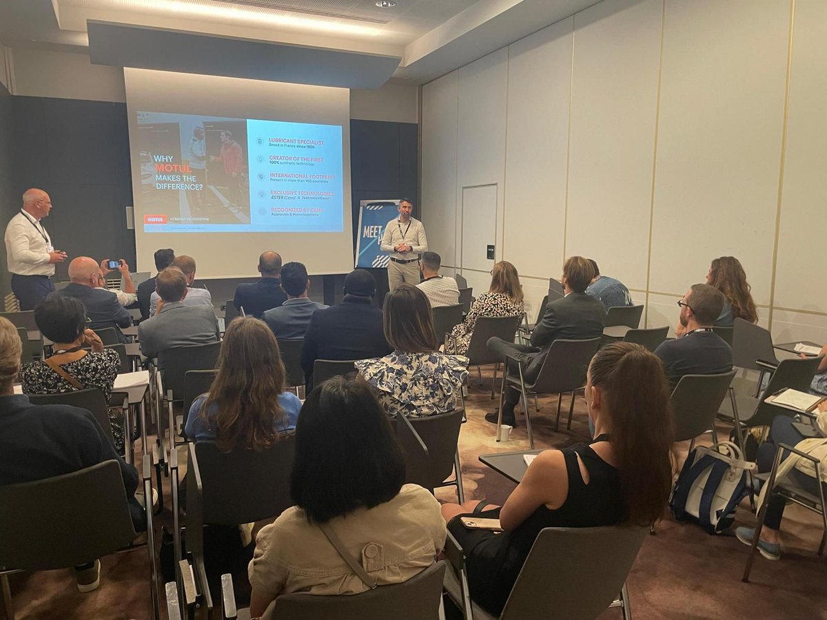 WORKSHOP CX PARIS - Comment MOTUL met sa transformation digitale au service des expériences #clients et collaborateur ? Une plénière avec Matthieu Blin de <a href="/motul/">Motul</a> et Emmanuel Schupp <a href="/nuelFR/">Emmanuel Schupp</a> de @Avaya_FR 
#CXParis #TransformationDigitale