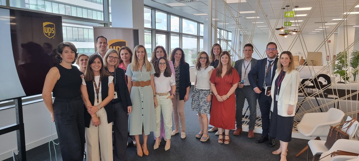 Ayer acogimos el Comité de #Diversidad y #LiderazgoInclusivo de <a href="/AmChamSpain/">AmChamSpain</a> para una sesión de CEO Coffee. Compartimos nuestra experiencia sobre iniciativas dirigidas a promover el valor de la igualdad y el empoderamiento femenino y atraer a jóvenes al sector de la logística.