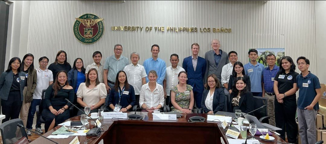 PeterKellNZ's tweet photo. Delighted to launch 🇳🇿 @mfatnz @mpi_nz investment to Climate Smart Agriculture with @nzagrc @ghg_uplb @uplosbanos #pcc! Thrilled to support the enhancement of #ghg inventories for 🇵🇭🐄🐃cattle and buffalo! @bongbongmarcos @denrofficial @cccphl @psagovph https://t.co/rInMhL5KrJ