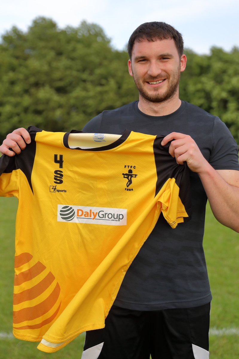 𝐎𝐔𝐑 𝐍𝐄𝐖/𝐑𝐄𝐓𝐔𝐑𝐍𝐈𝐍𝐆 𝐅𝐈𝐑𝐒𝐓 𝐓𝐄𝐀𝐌 𝐏𝐋𝐀𝐘𝐄𝐑𝐒 👻

We are delighted to announce some new additions to our First Team!

🟠 Josh Youngs
🟠 Lewis Sturman
🟠 Fraser Field 
🟠 Daniel Tuddenham

We wish you all the best for the 2023/24 Season.