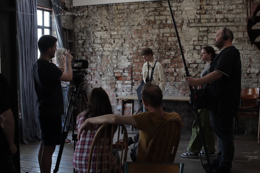 BSOActing's tweet image. BTS with Yr 2 Acting for Screen. They are shooting a total of 30 scenes for their showreels. 

#acting #actingforscreen #showreel #actingtraining #actor #bristol #actingschool #screenacting