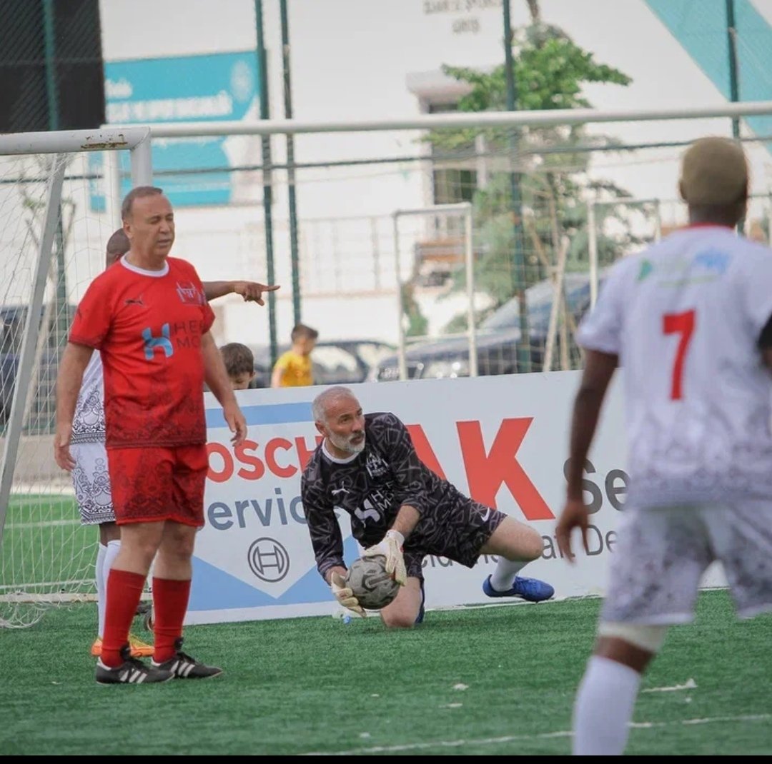 Haftasonu oynanan TBMM Parlamenterler ve Elçilikler arası dostluk maçından kareler @Bayramburdur <a href="/corasalih/">Salih Cora</a> <a href="/osman_oren/">Osman Ören</a> <a href="/Ziverozdemir/">Ziver ÖZDEMİR</a> <a href="/1ozermustafa/">mustafa özer</a> <a href="/MrtAsySnm/">murat hacıoğlu53</a>