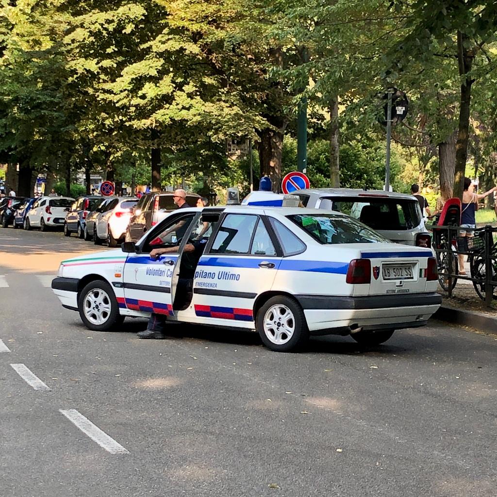 Matteo from Roadster Life was at Turin Pride and noticed the police brought out the really good cars to celebrate the day
