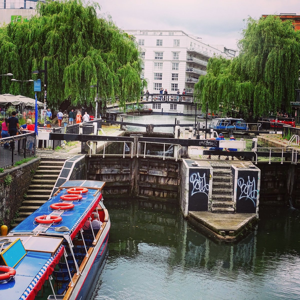 Camden ❤️ #camden #camdentown #camdenmarket #camdenlock #canal #regentscanal #canalboats #london #daysout #june #sunshine #happydays