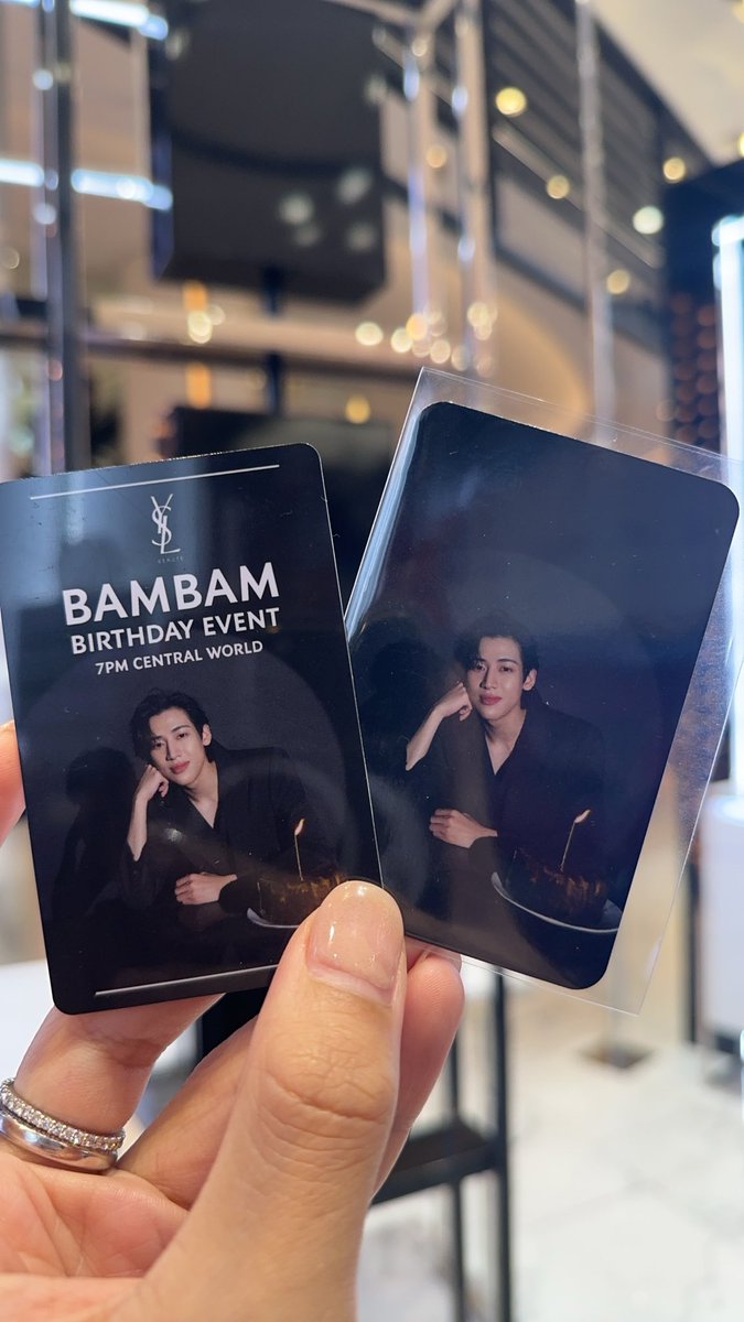 leungranu's tweet photo. สำหรับสาย สะสม ค่ะ เมื่อซื้อ สินค้าYSL 2 ชิ้น รับฟรี Photo card ไปเลยค่ะ มีให้เลือก 2 แบบ แบบบัตรแข็ง และ แบบกระดาษค่ะ 

DM มาได้ เลยค่ะ 

#YSLBEAUTYTHxBAMBAM 
#แบมแบม 
#BamBam1A https://t.co/z6ba7GKa7S