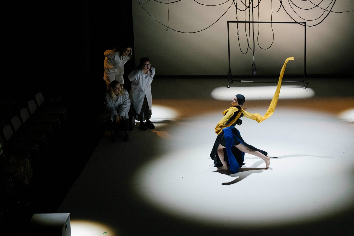 Join us today 1pm + 7pm for our MA Performance: Writing graduating class showcase #CSM2023

A 1 hour mix of live performance and video, introducing the voices of a new generation of scriptwriters.

Book: eventbrite.com/e/csm-ma-perfo…

📸 CSM Alive 2023 performance. Pic: Ana Blumenkron