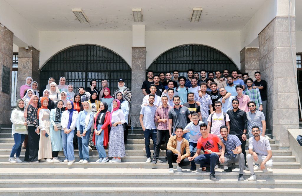 تانيه اتصالات 🥺
السنه اللي عدت هواا ولا حسينا بيها. فرحان جدا جدا إني اتعرفت عليكم كلكم وإن شاءالله ميكونش اخر تعامل بينا ونتقابل ع خير إن شاء الله ونتخرج منها بأقل الخساير 
♥️♥️♥️♥️♥️♥️♥️♥️♥️♥️♥️♥️♥️♥️♥️♥️