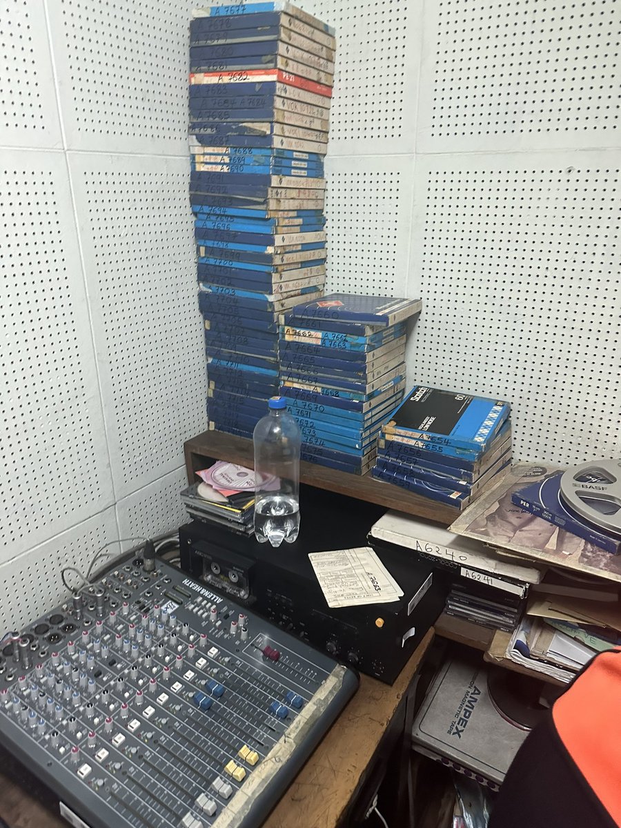 RobertAlai's tweet photo. Just from visiting the KBC Library and seeing the treasure we have here getting destroyed, I cry. 

The speeches and programmes since colonial days. We need to digitise and store all these in the cloud. 

Treasure. @EliudOwalo, get these digitised. The archive can help KBC raise billions a year.
