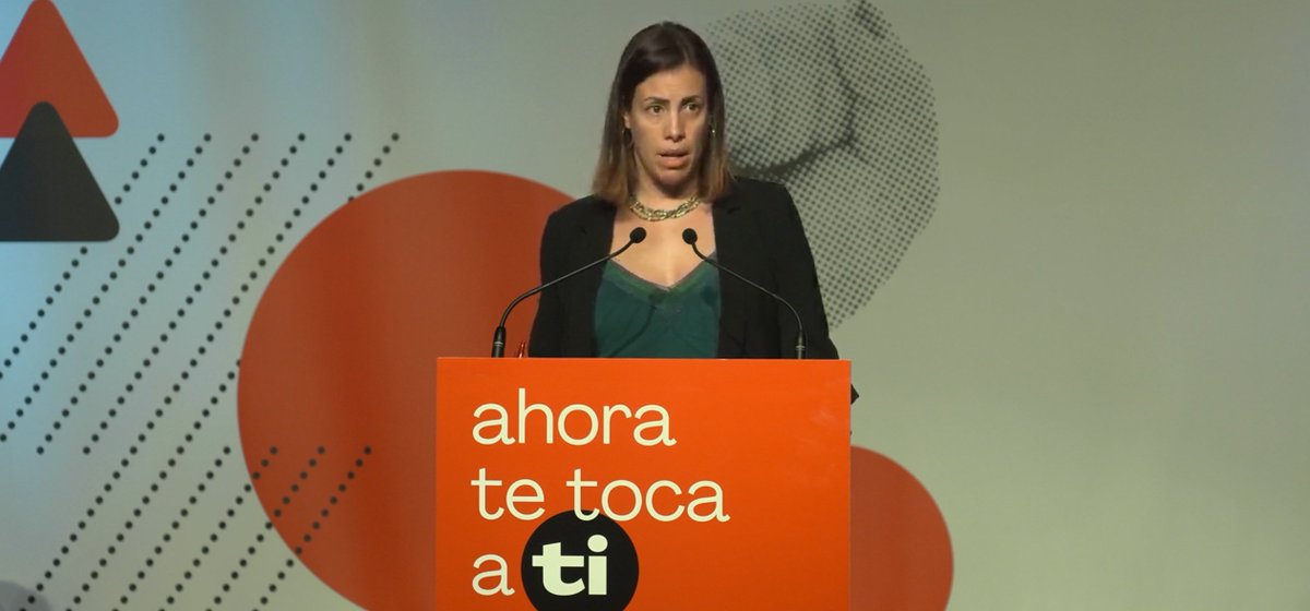 serviciosccoo's tweet photo. 🔴 Estamos en la Jornada Confederal sobre AENC

🗣 Noemí Trabado (@NoemiTrabado) SG de CCOO en Banco Santander (@ccoo_santander) interviene hablando de la experiencia federal en la regulación de elementos de Digitalización en la Negociación Colectiva

#ElPoderDeCambiarLasCosas https://t.co/TKab6Al5YP
